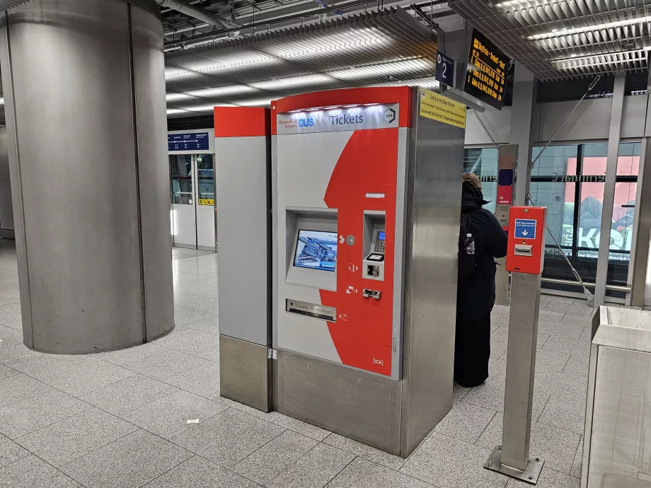 Automat na lístky, SkyTrain