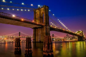 Brooklynský most v noci