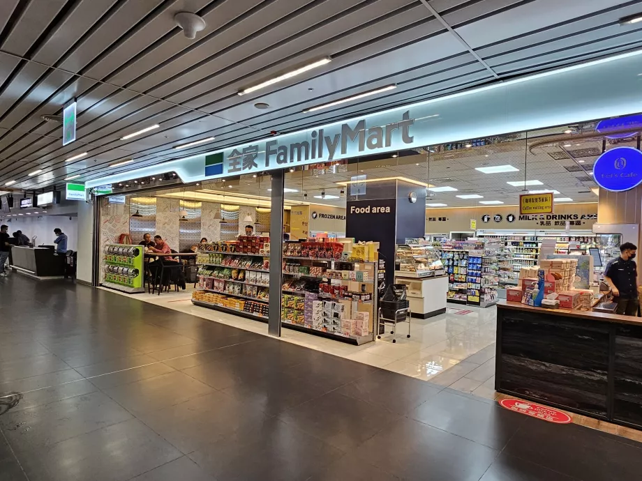 FamilyMart, Letisko Taichung