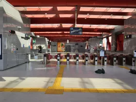 Stanica jednokoľajovej železnice, letisko Macao