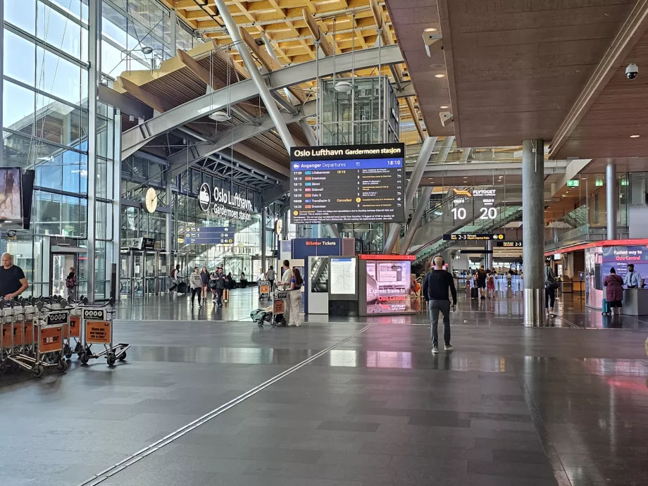 Vstup na železničnú stanicu - Oslo Lufthavn