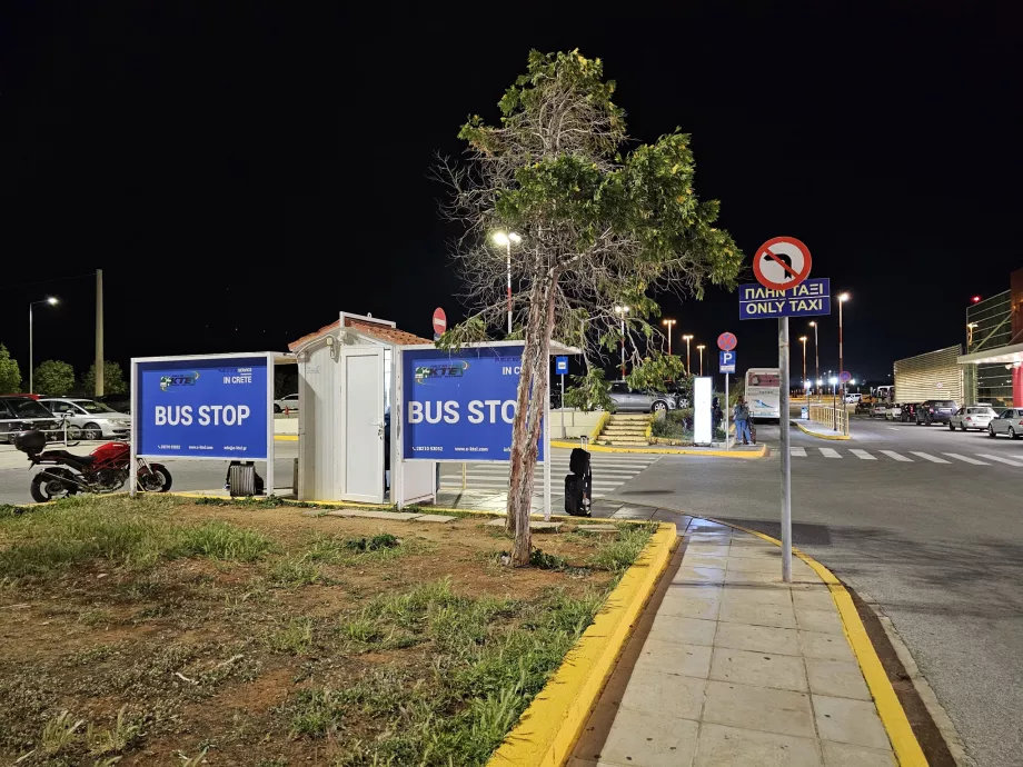 Autobusová zastávka, letisko Chania