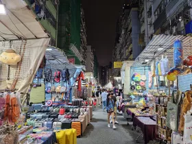 Mong Kok, nočný trh