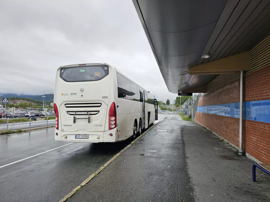 Autobusová zastávka 300