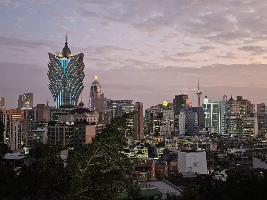 Pohľad na večerné Macao