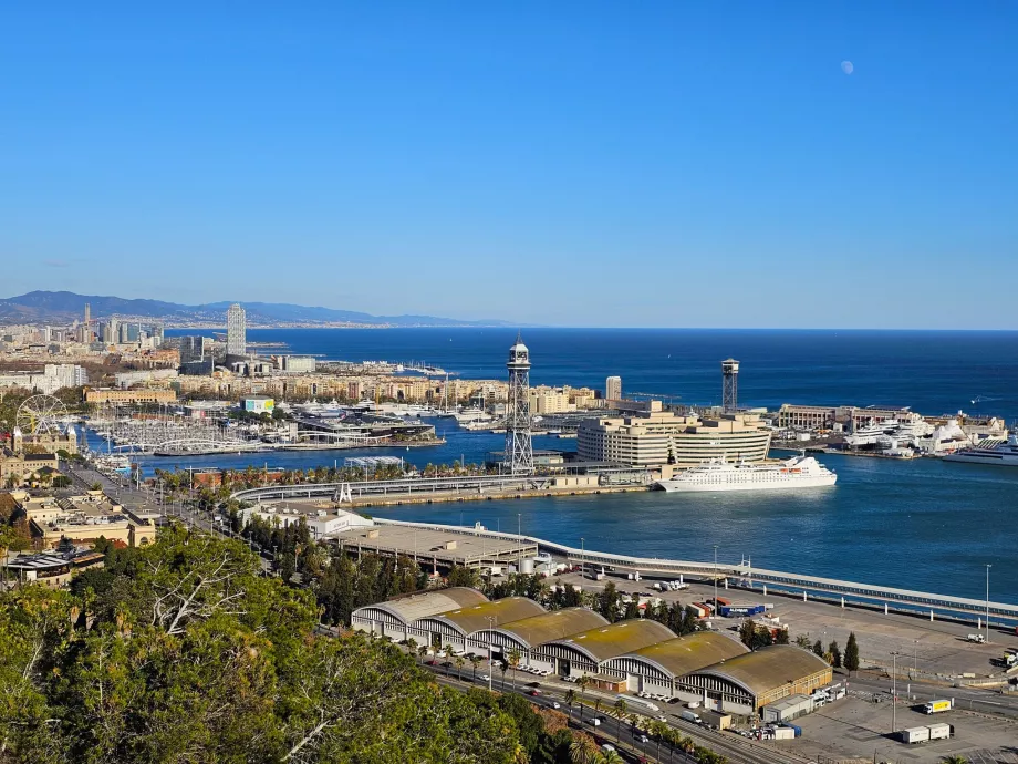 Pohľad na Barcelonu z parku Montjuïc