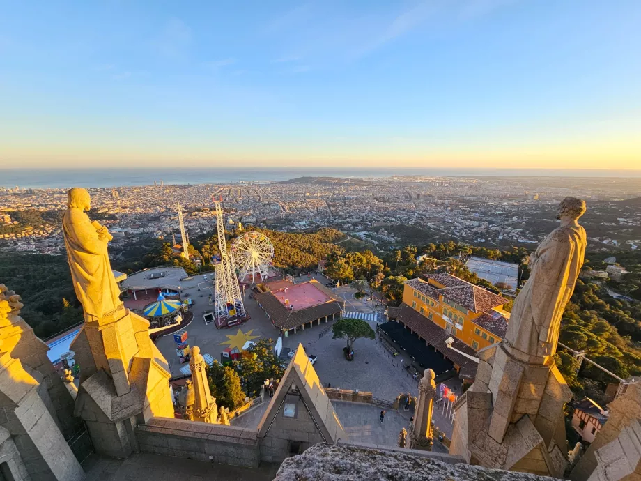 Pohľad z terasy chrámu Tibidabo