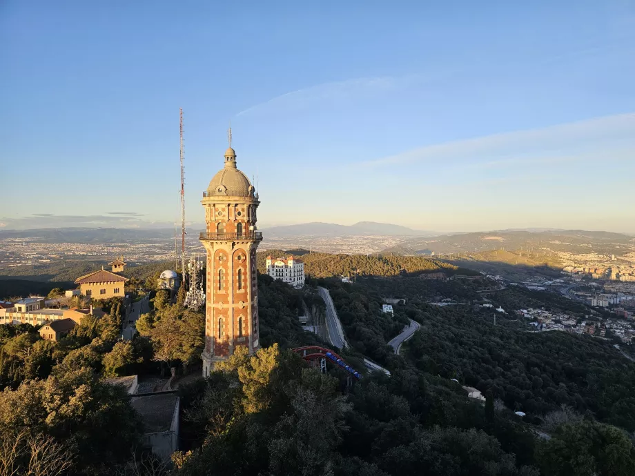 Pohľad z terasy chrámu Tibidabo