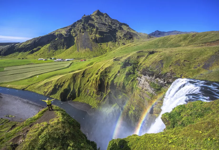 Hora Skogafoss