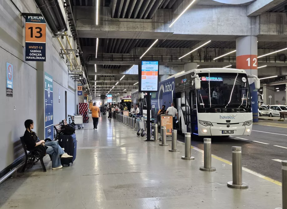 Autobus z letiska Istanbul na letisko Sabiha Gokcen