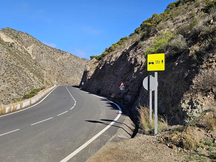 Upozornenie pre predbiehajúcich cyklistov