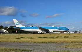 Spoločnosť KLM na letisku Sint Maarten, SXM