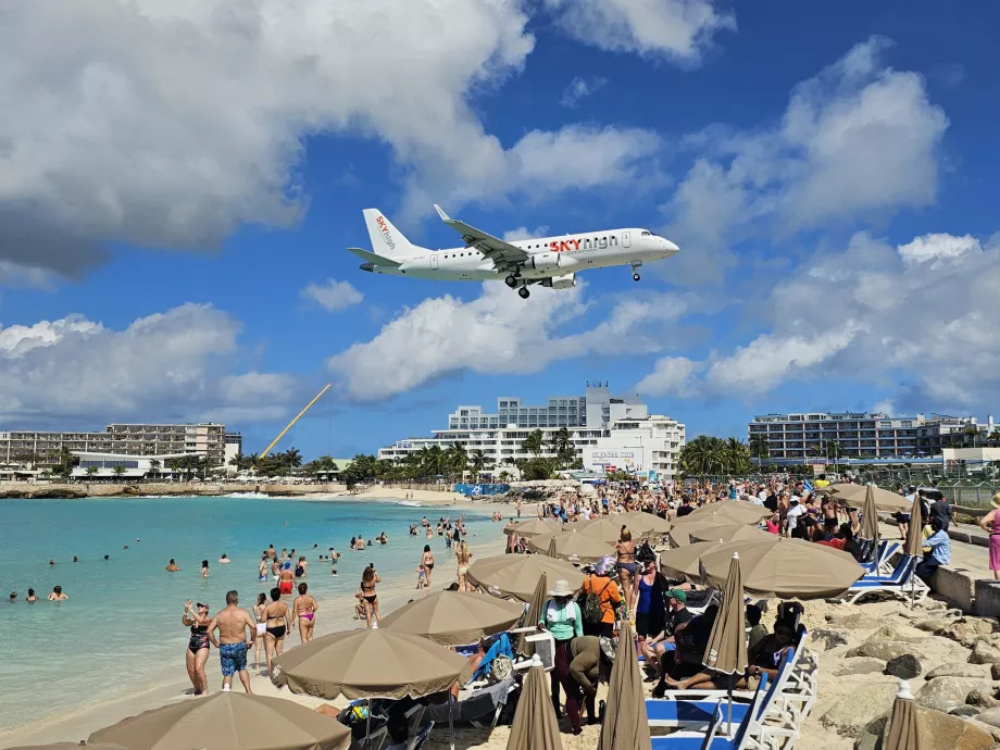 Sky High Dominicana na pláži Maho