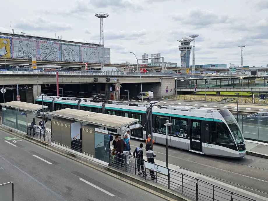 Tramvaj T7, centrum Paríža smerom doprava