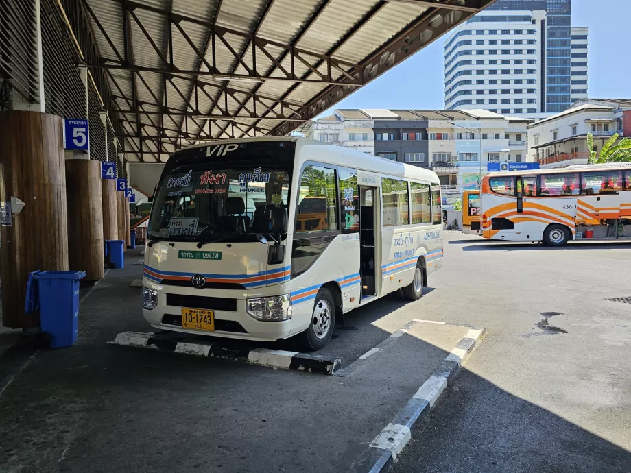 Autobus do Krabi z autobusového terminálu 1, Phuket Town