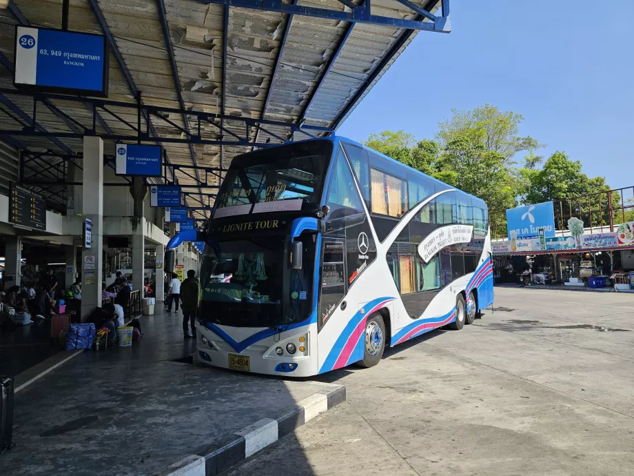 Autobusový terminál 2, autobus do Bangkoku