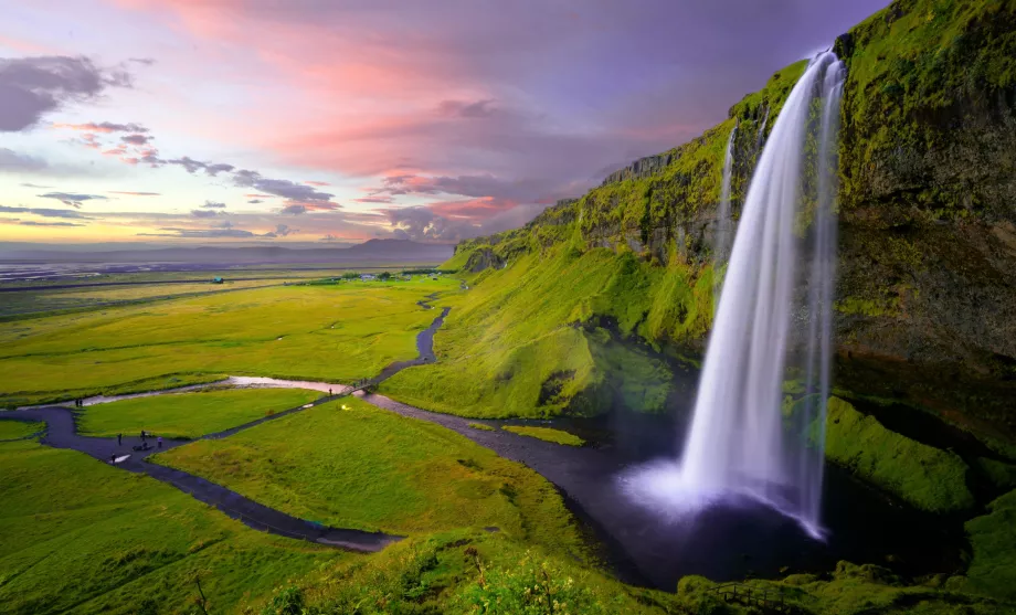 Pohľad na Seljalandsfoss