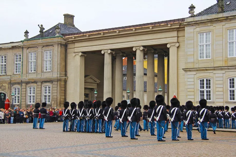 Výmena stráží, Amalienborg