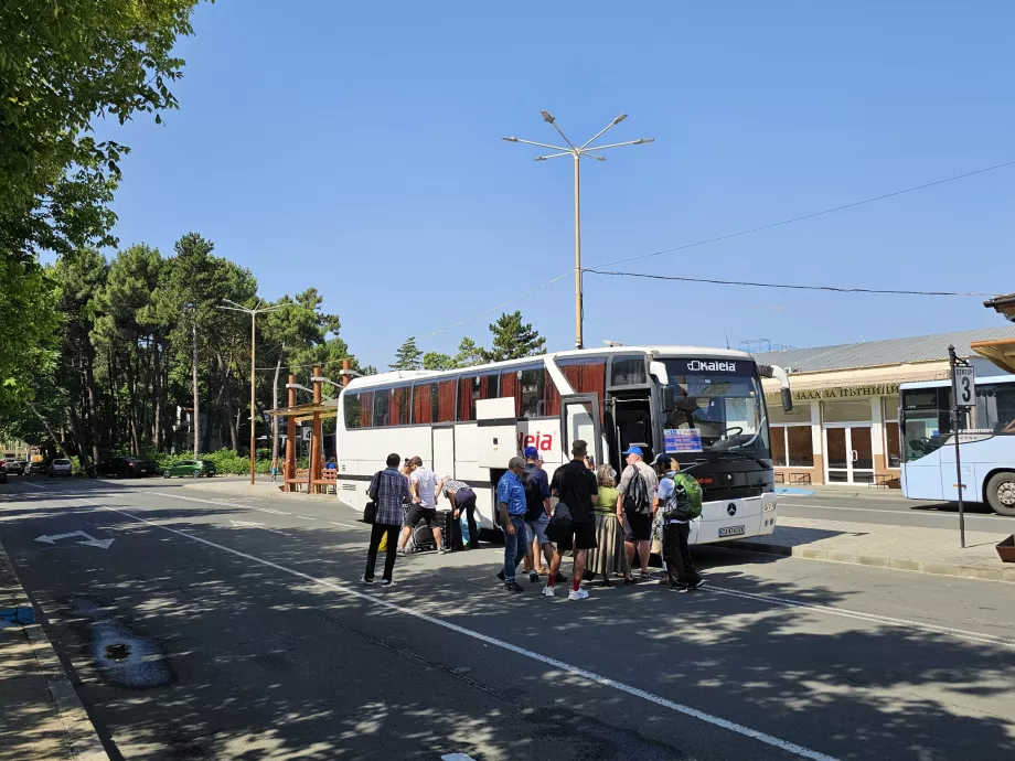 Diaľkový autobus smer Varna